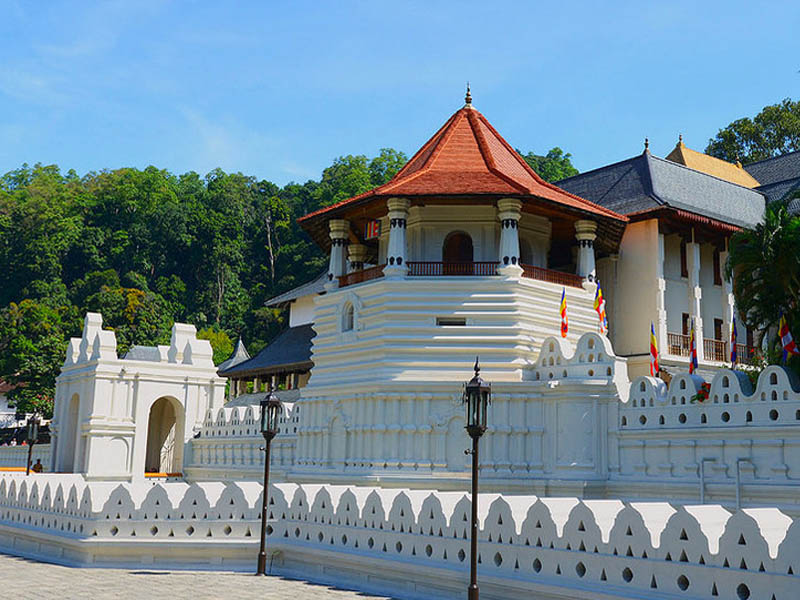 Kandy-Zahntempel.jpg