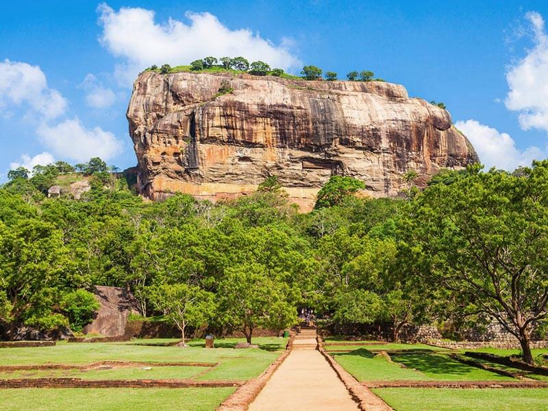 Sigiriya-Lion-Rock.jpg